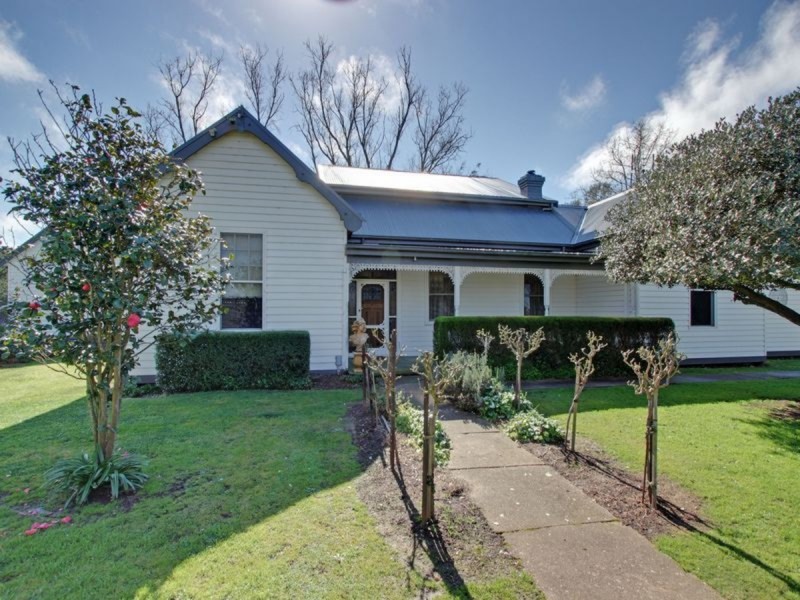 128 Gibsons Road, Sale VIC 3850