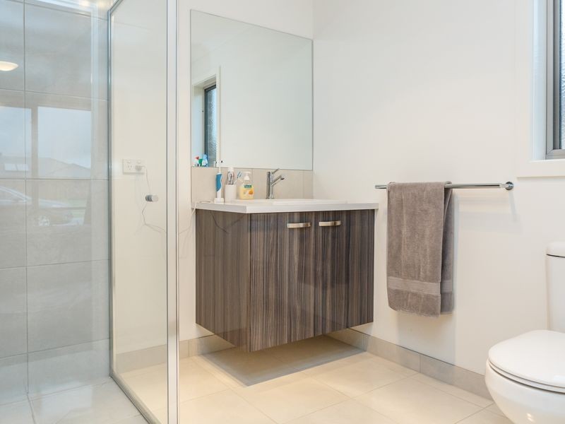 16 Relph Ave, Sale VIC 3850