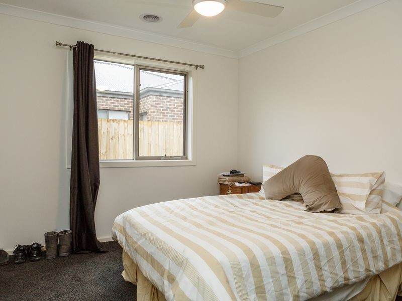 16 Relph Ave, Sale VIC 3850
