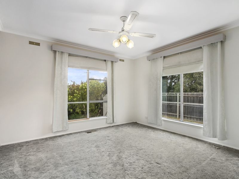 25 Alexandra Ave, Sale VIC 3850