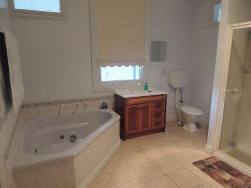 40 Dixon Street, Stratford VIC 3862