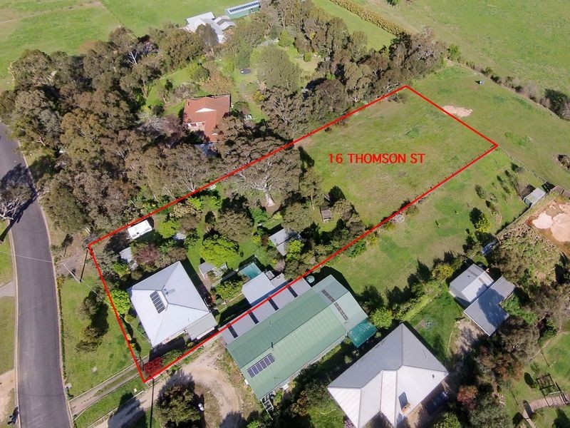 16 Thompson Street, Stratford VIC 3862