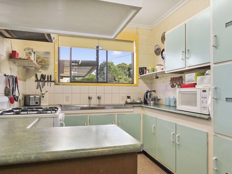 16 Thompson Street, Stratford VIC 3862