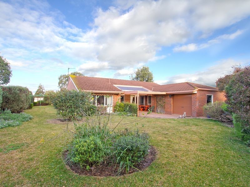 5 Nicole Court, Sale VIC 3850