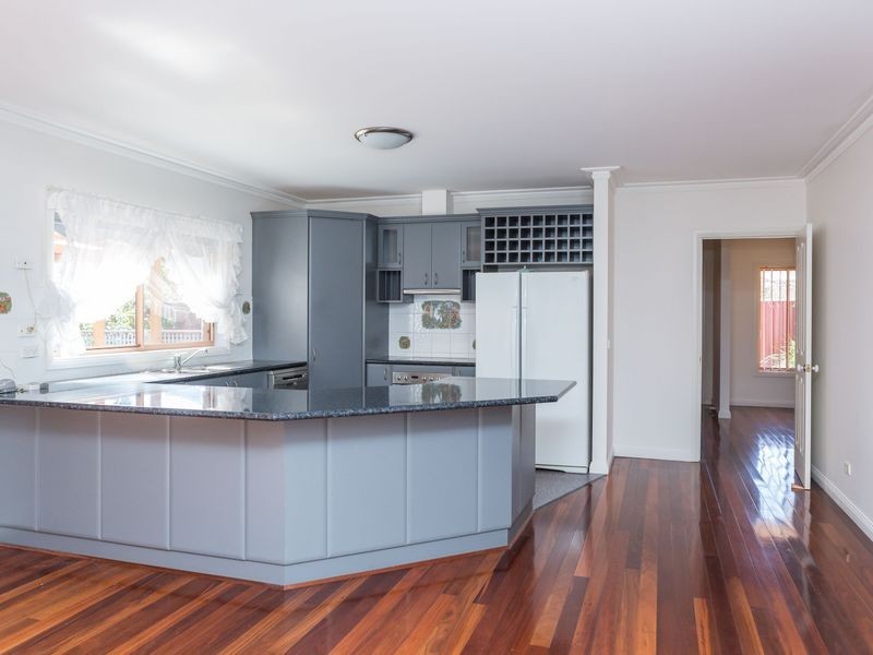 33 Dixon Street, Stratford VIC 3862