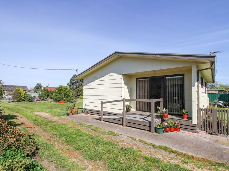 25 Dawson Street, Stratford VIC 3862
