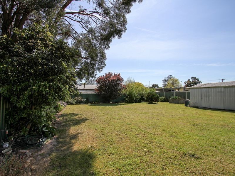 25 Dawson Street, Stratford VIC 3862