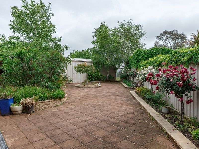 1 Staddon Court, Stratford VIC 3862
