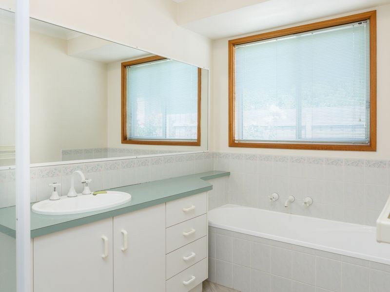 32 Raymond Street, Stratford VIC 3862