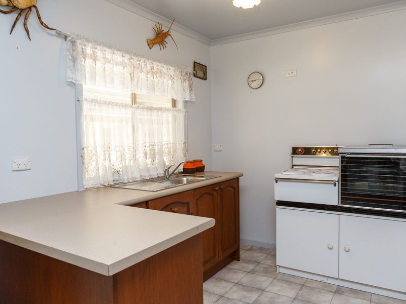 17 McMillan Street, Stratford VIC 3862