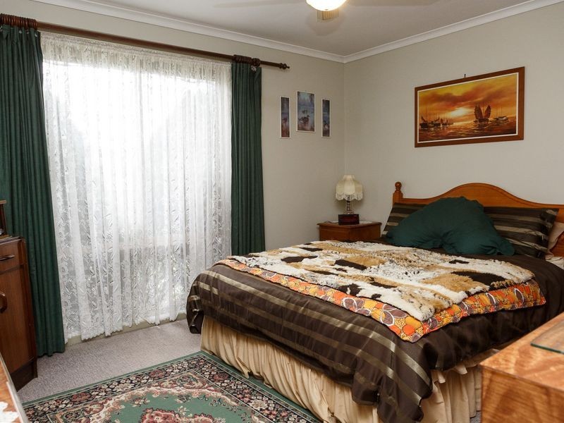 17 McMillan Street, Stratford VIC 3862