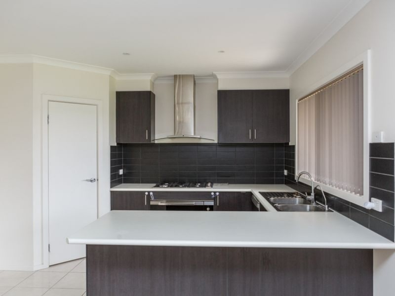 9 Stuart Place, Sale VIC 3850