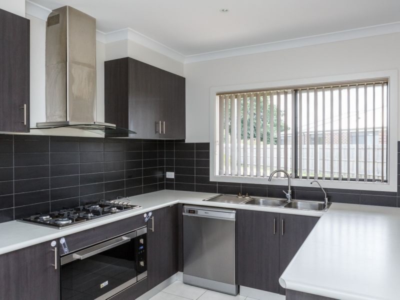 9 Stuart Place, Sale VIC 3850