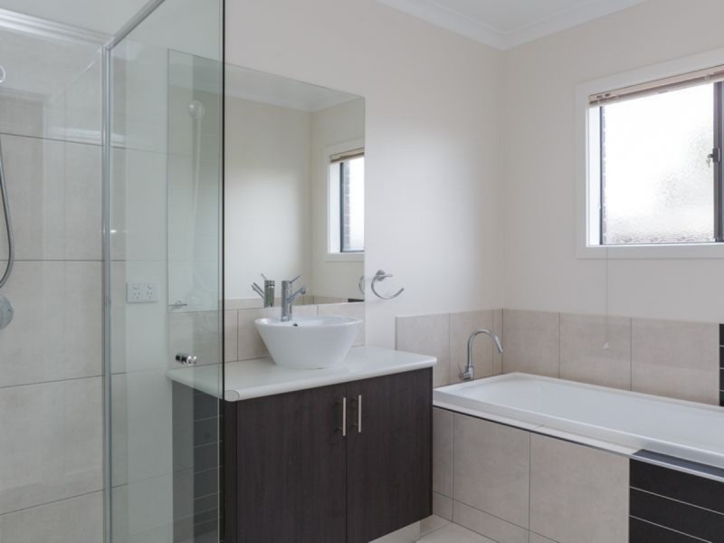 9 Stuart Place, Sale VIC 3850