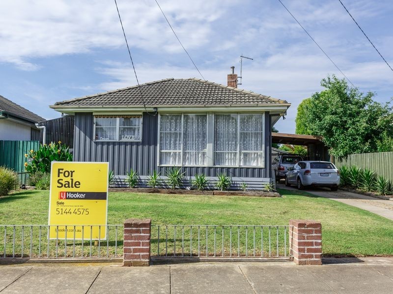 28 Overend Crescent, Sale VIC 3850