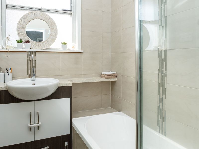 28 Overend Crescent, Sale VIC 3850