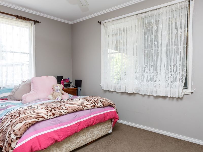 28 Overend Crescent, Sale VIC 3850