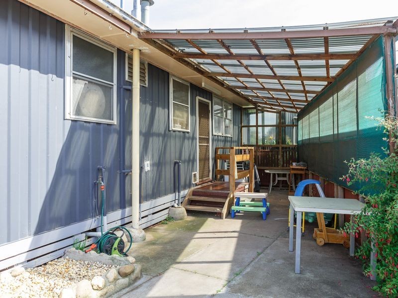 28 Overend Crescent, Sale VIC 3850