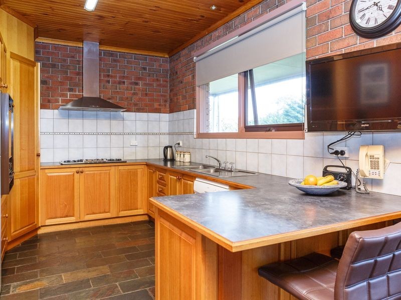 75 Newton Drive, Stratford VIC 3862