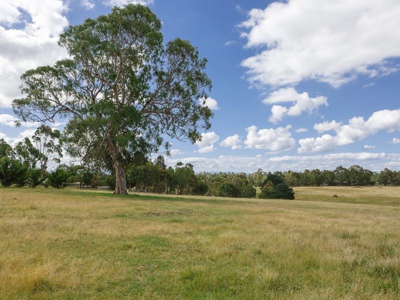 75 Newton Drive, Stratford VIC 3862