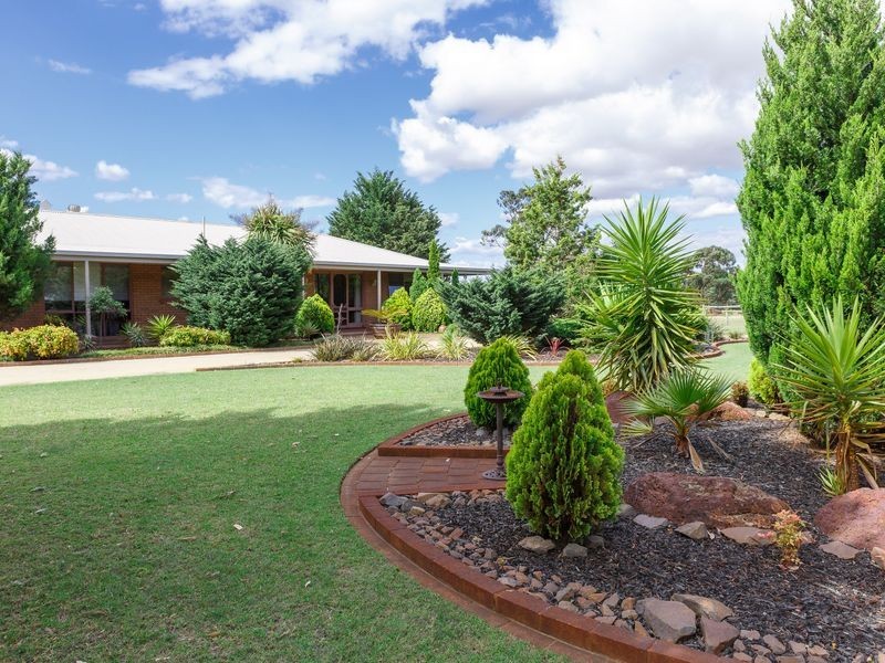 75 Newton Drive, Stratford VIC 3862