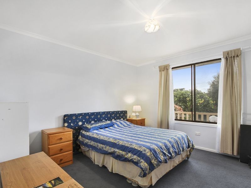 38 Ellen Ave, Seaspray VIC 3851