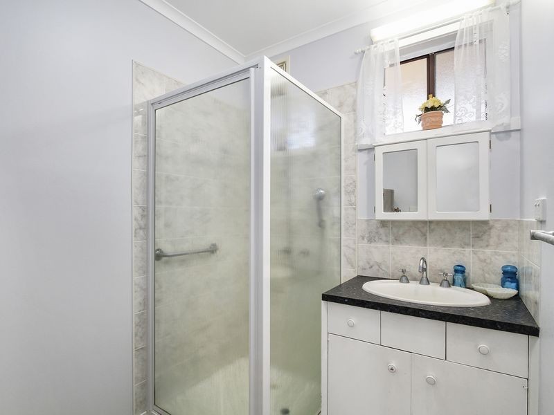 38 Ellen Ave, Seaspray VIC 3851