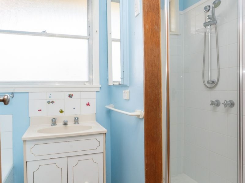 10 Treloar Street, Sale VIC 3850