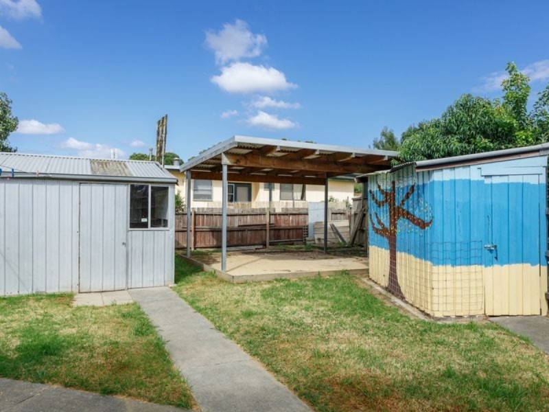 10 Treloar Street, Sale VIC 3850