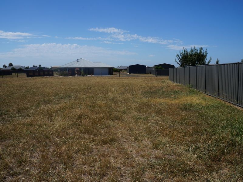 3 Wren Court, Sale VIC 3850