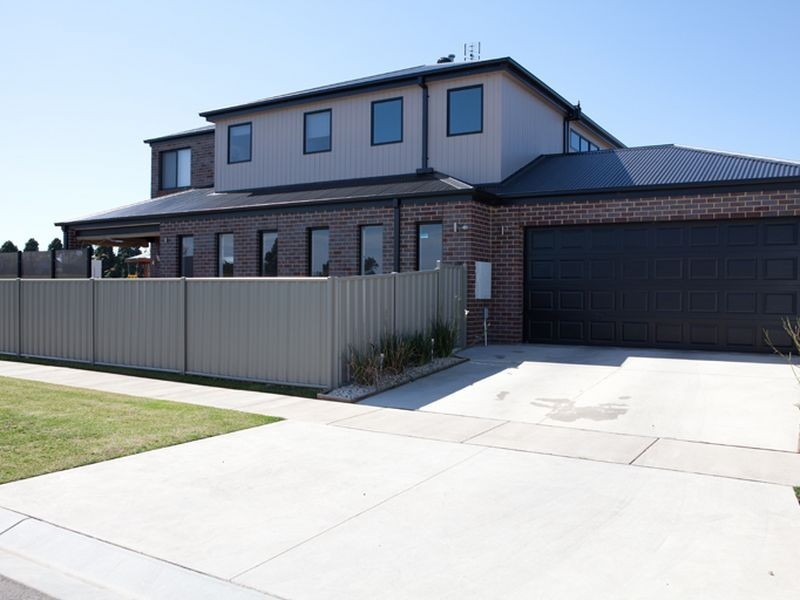 17 Glebe Drive, Sale VIC 3850