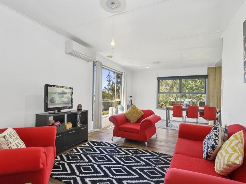 31 Main Road, Seaspray VIC 3851