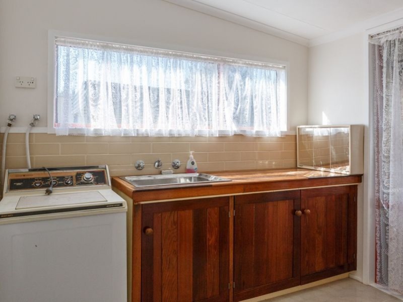 25 Government Road, Seaspray VIC 3851