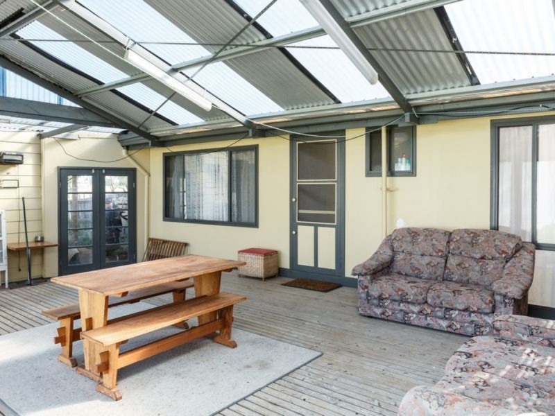 25 Government Road, Seaspray VIC 3851