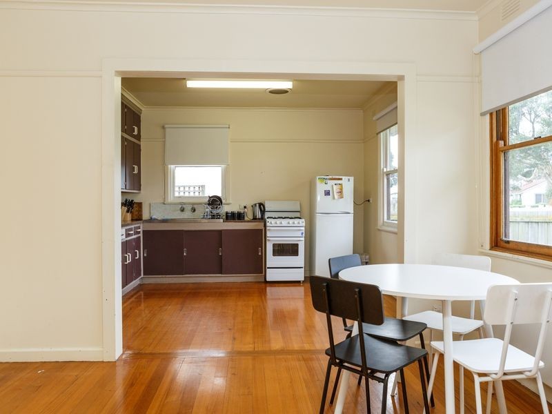 23 Leslie Street, Sale VIC 3850