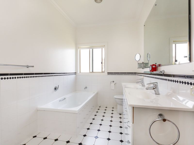 16 Lansdowne Street, Sale VIC 3850