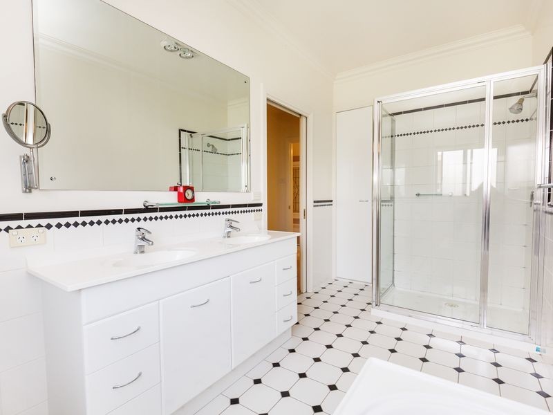 16 Lansdowne Street, Sale VIC 3850