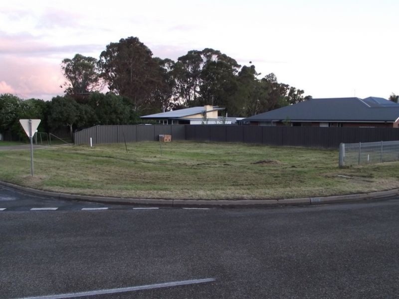 1/112A Tyers Street, Stratford VIC 3862