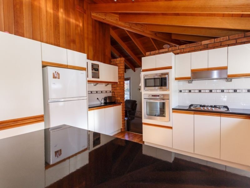 34 Helen Crescent, Sale VIC 3850