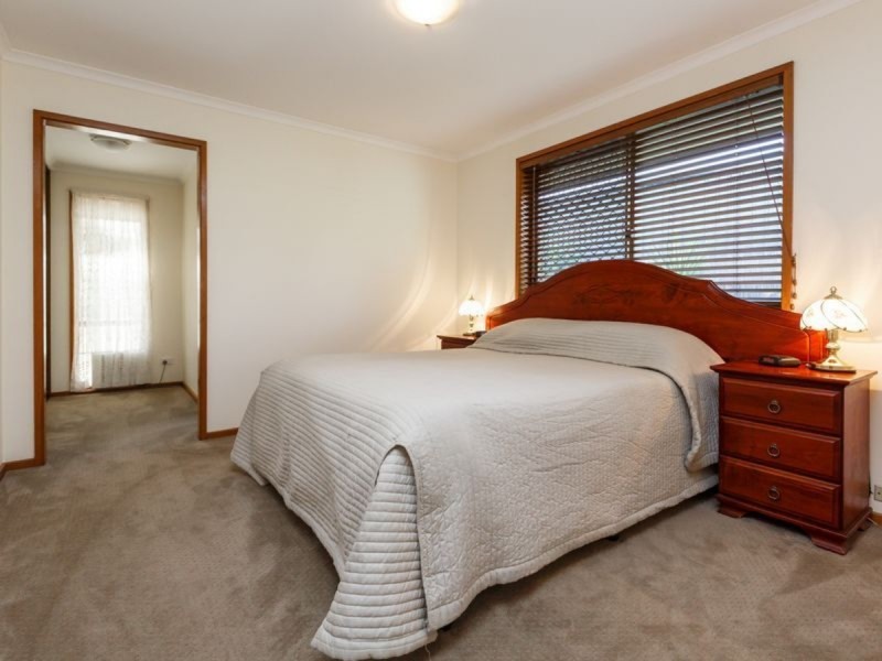 34 Helen Crescent, Sale VIC 3850