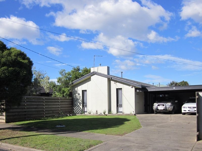 16 Alameda Drive, Sale VIC 3850