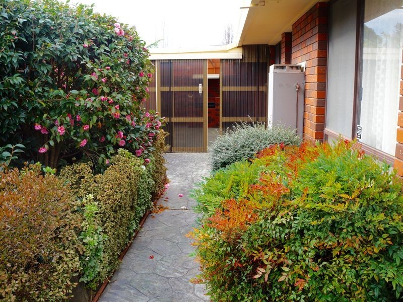 1/4 Oak Street, Sale VIC 3850