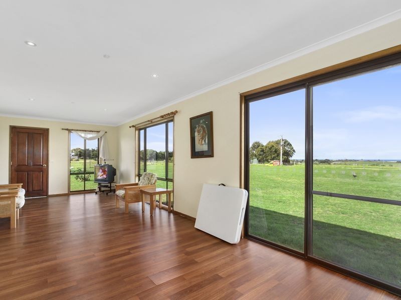 44 Panorama Drive, Seaspray VIC 3851