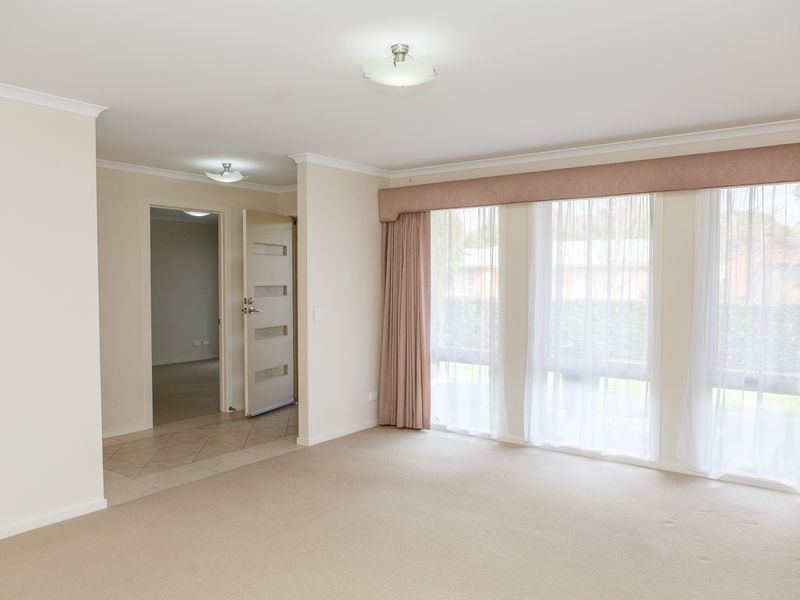 24 Krista Court, Sale VIC 3850