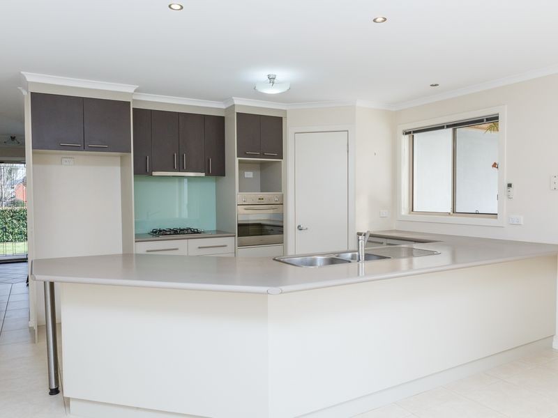 24 Krista Court, Sale VIC 3850