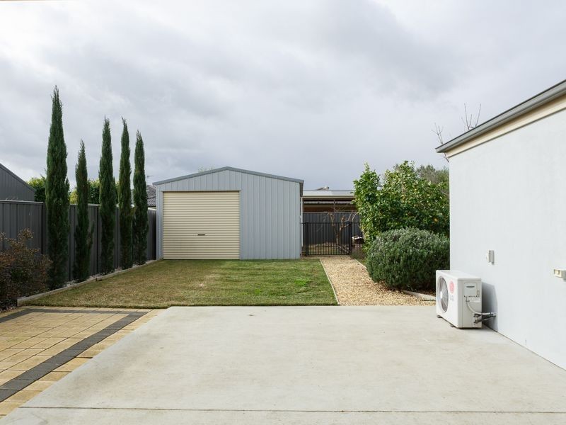 24 Krista Court, Sale VIC 3850