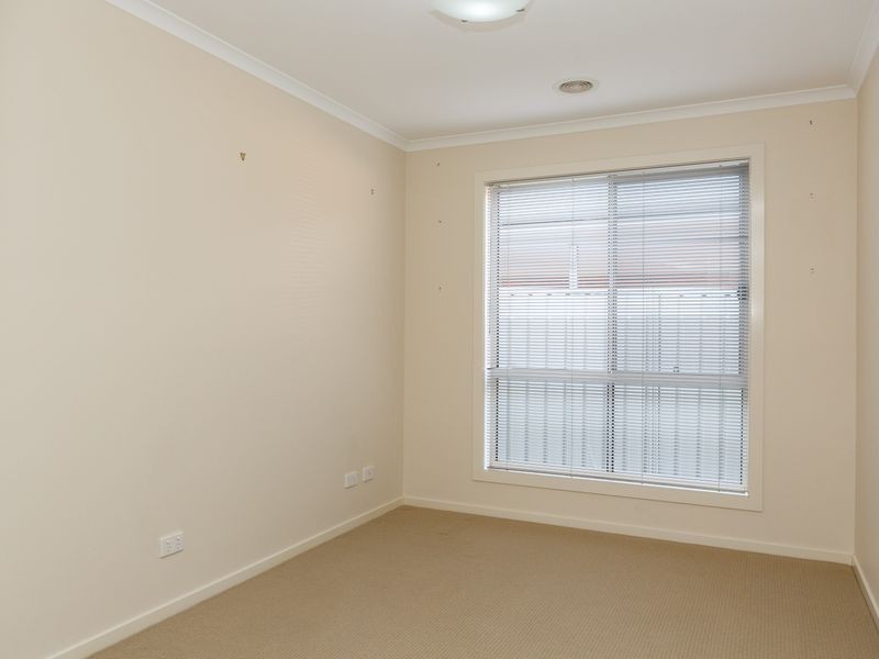 24 Krista Court, Sale VIC 3850