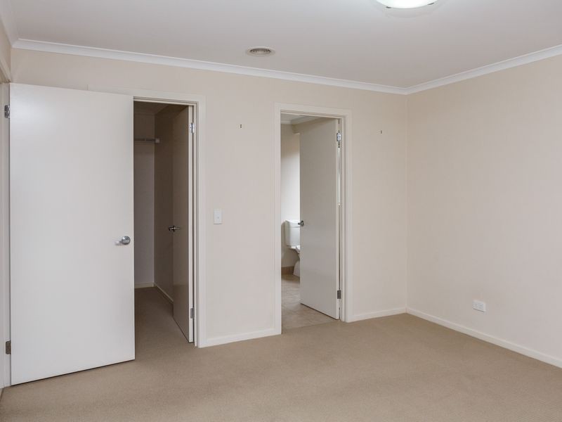 24 Krista Court, Sale VIC 3850