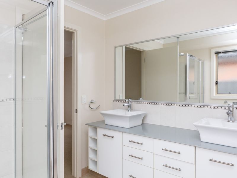 24 Krista Court, Sale VIC 3850