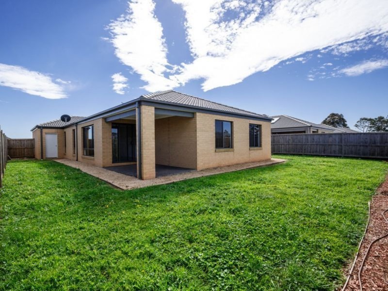 13 Ruthberg Drive, Sale VIC 3850